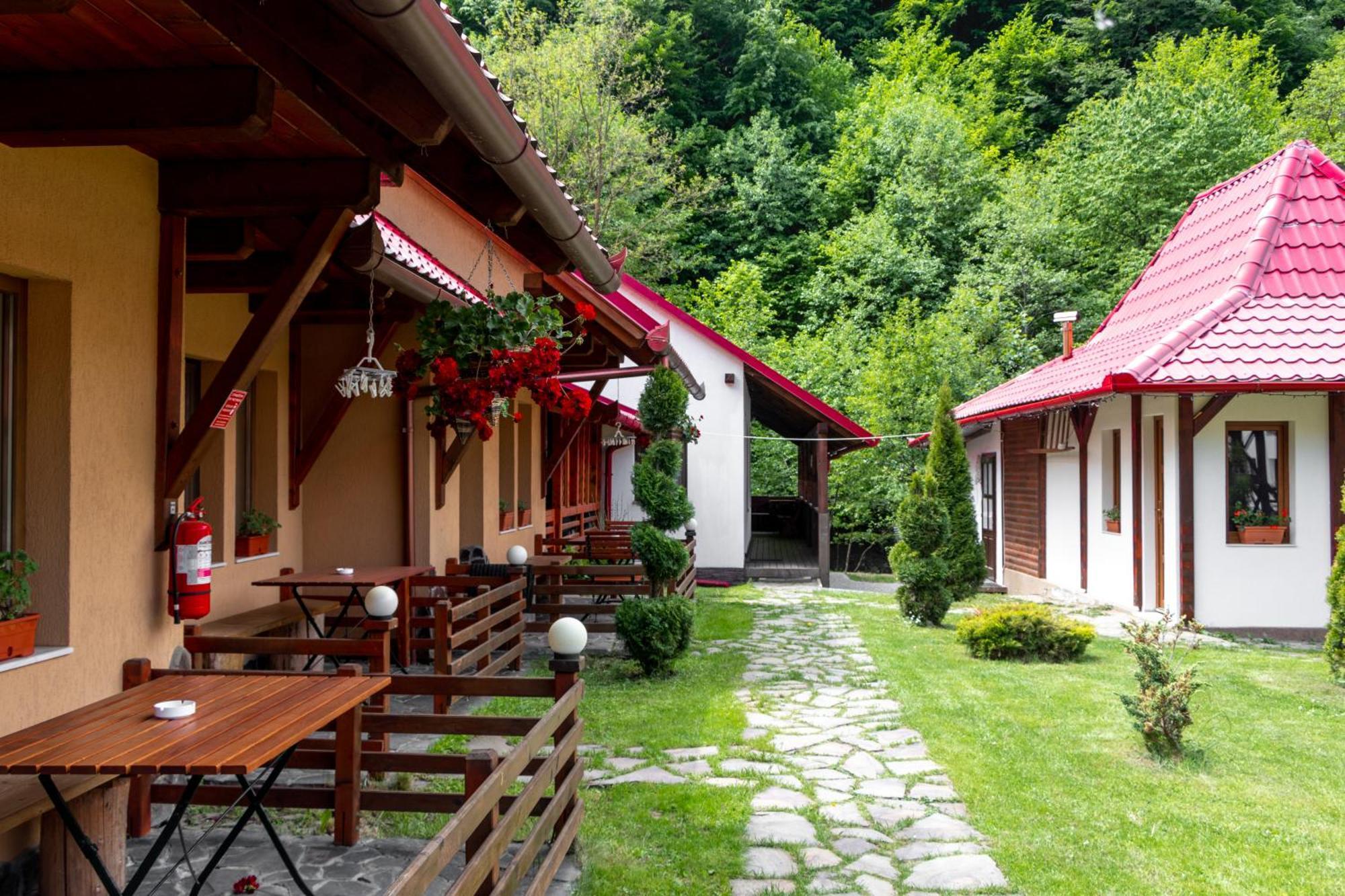 Patakmenti Panzió Spa Corund  Exterior foto