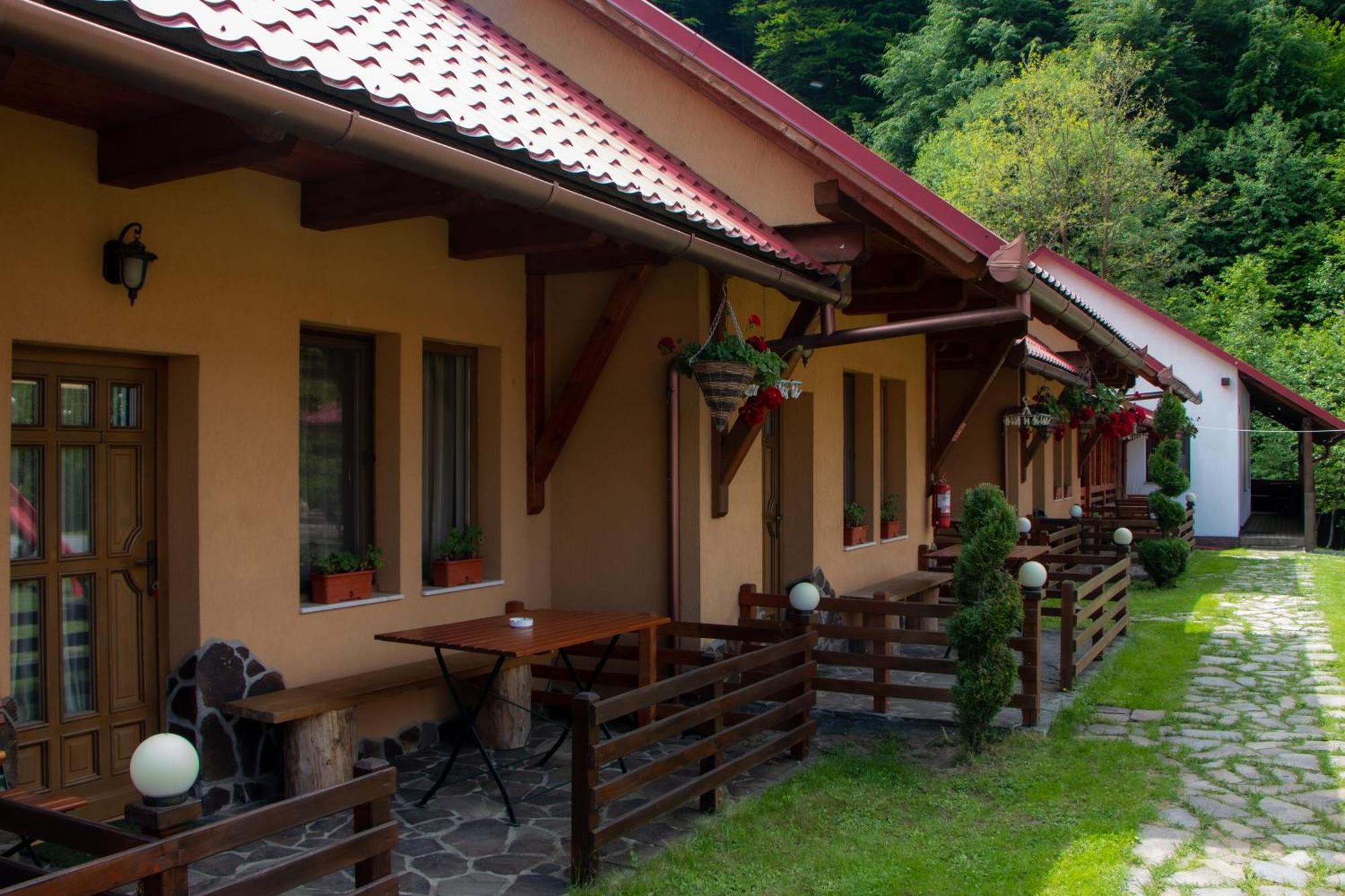 Patakmenti Panzió Spa Corund  Exterior foto